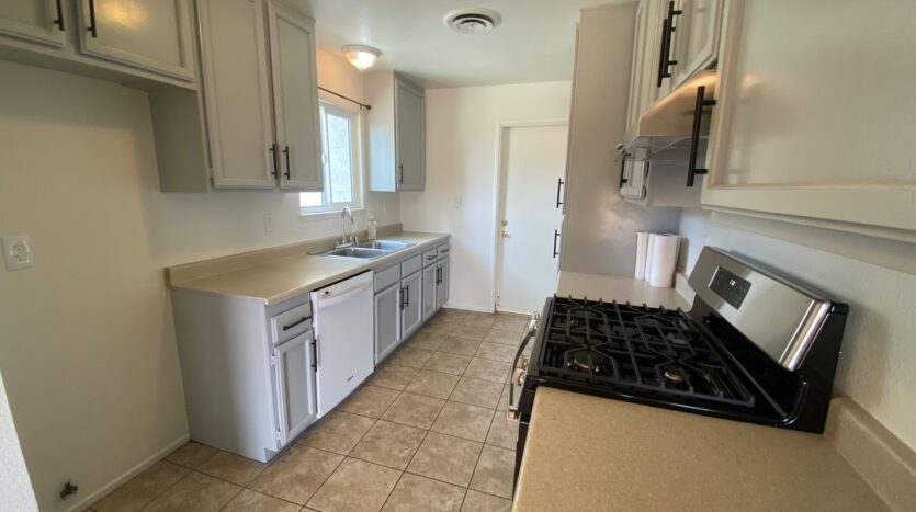 1117 Dianron Rd - Palmdale - California - 4 bed, 2 bath rental property