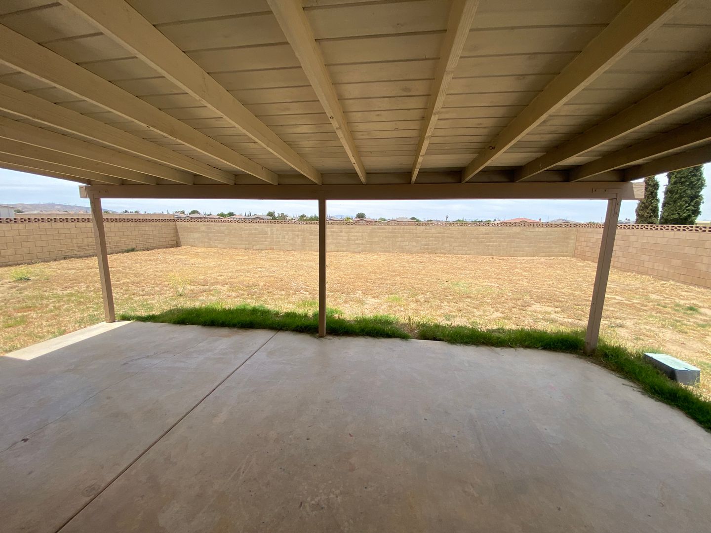 1117 Dianron Rd - Palmdale - California - 4 bed, 2 bath rental property