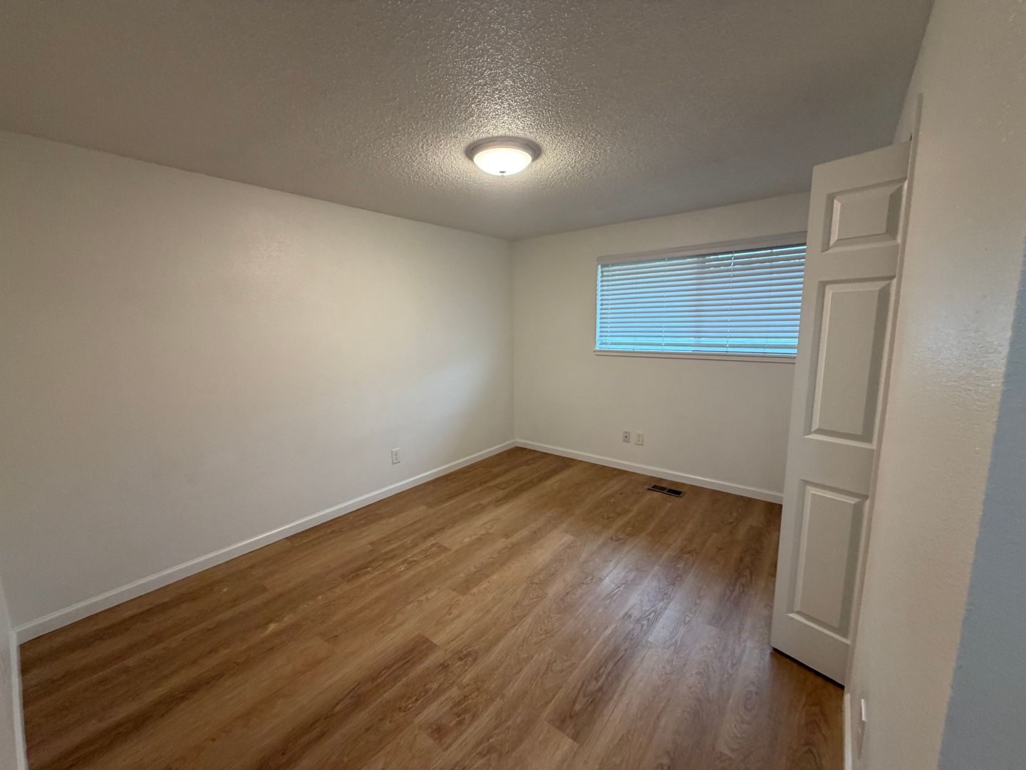 11219 105th Ave SW - Lakewood - Washington - 2 bed, 1 bath rental property