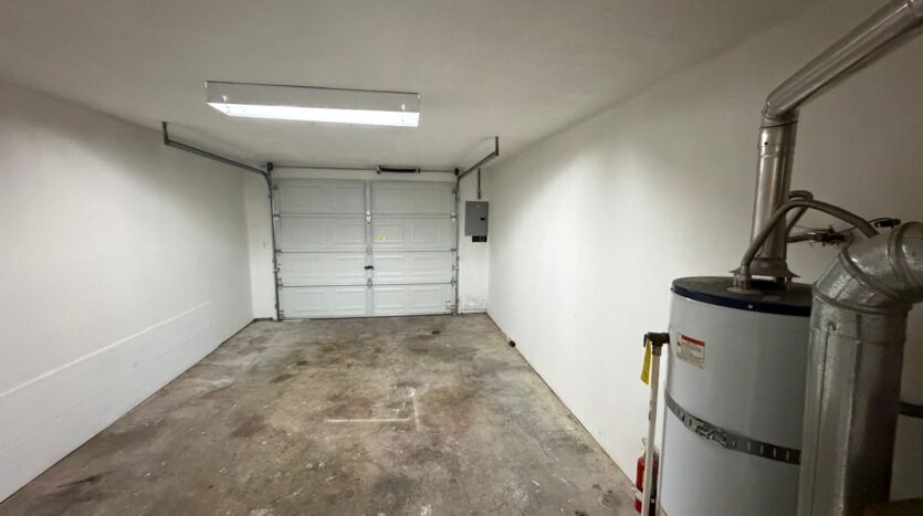 11219 105th Ave SW - Lakewood - Washington - 2 bed, 1 bath rental property