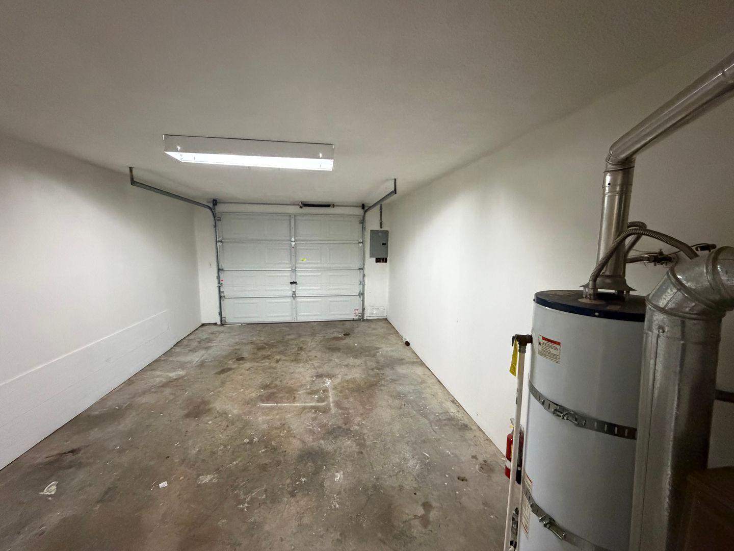 11219 105th Ave SW - Lakewood - Washington - 2 bed, 1 bath rental property