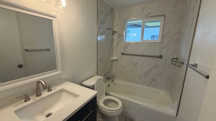 11219 105th Ave SW - Lakewood - Washington - 2 bed, 1 bath rental property