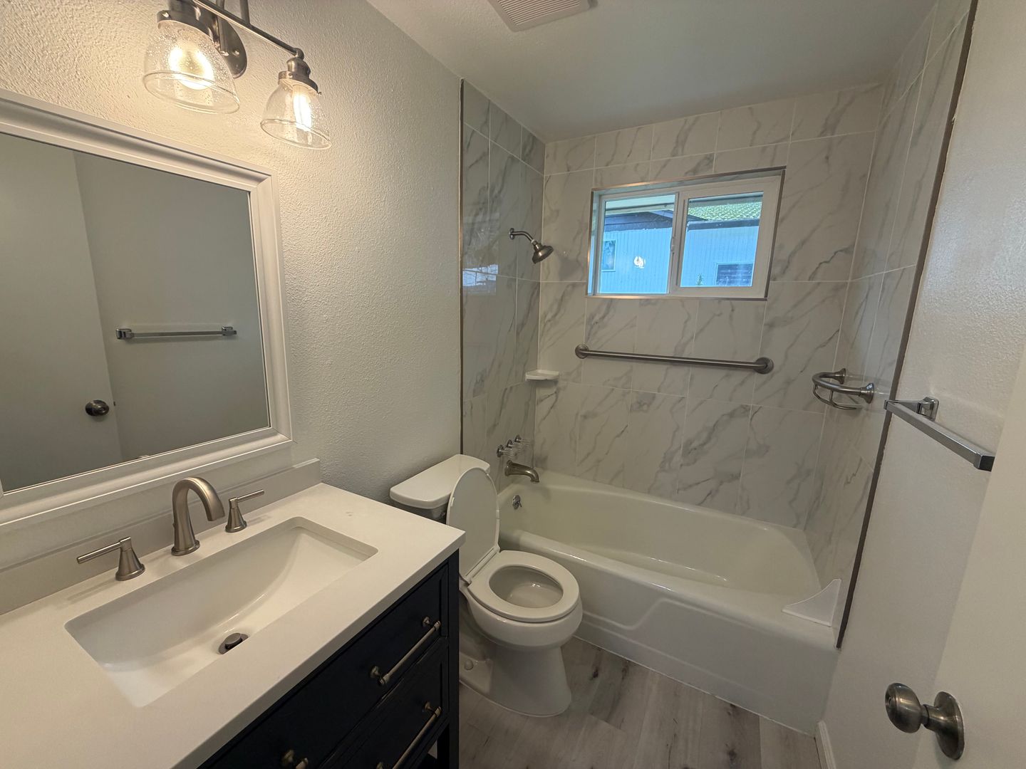 11219 105th Ave SW - Lakewood - Washington - 2 bed, 1 bath rental property