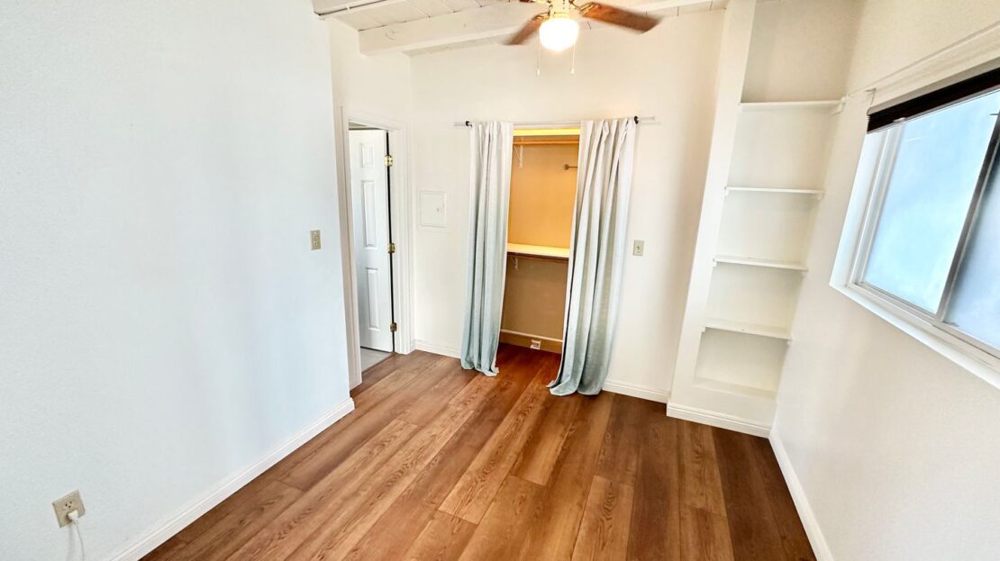 118-B 38th St. - Newport Beach - California - 1 bed, 1 bath rental property