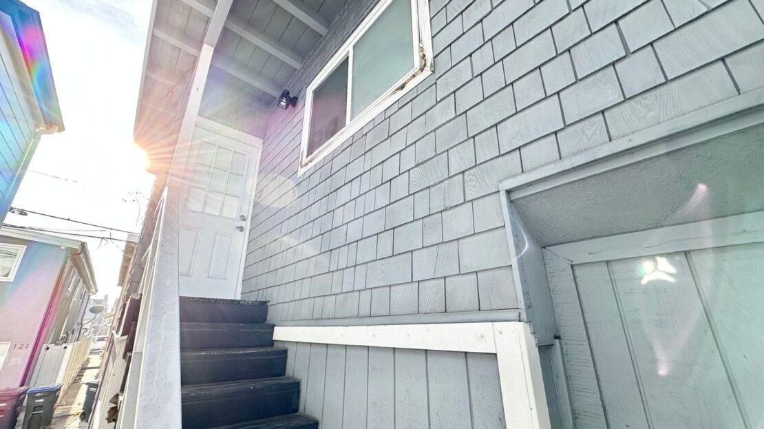 118-B 38th St. - Newport Beach - California - 1 bed, 1 bath rental property