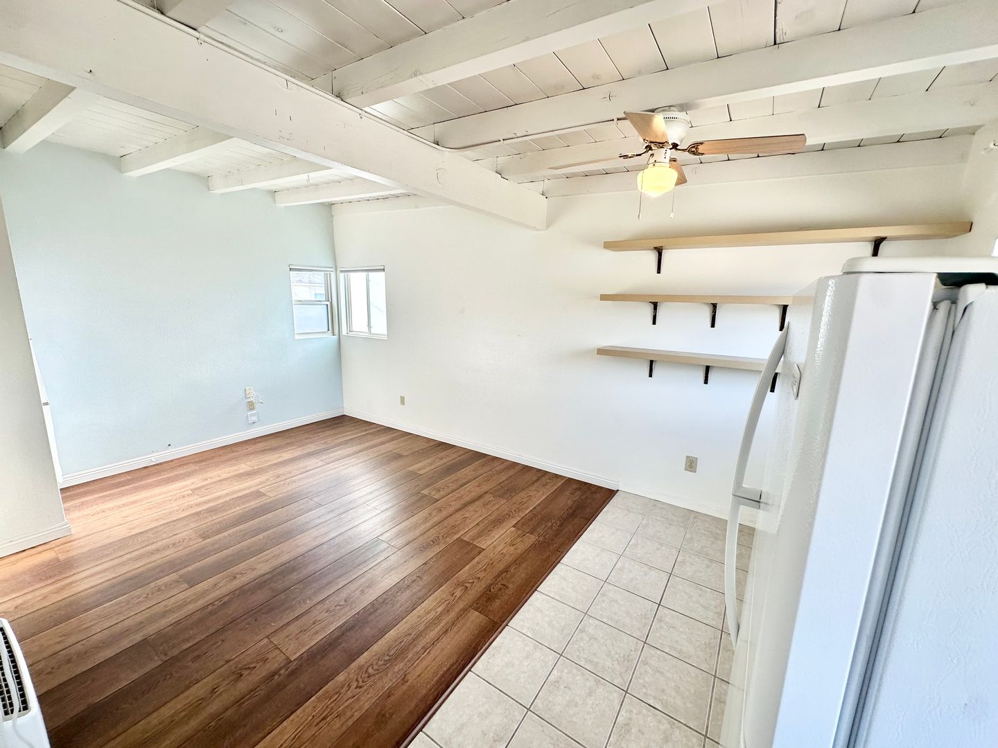 118-B 38th St. - Newport Beach - California - 1 bed, 1 bath rental property