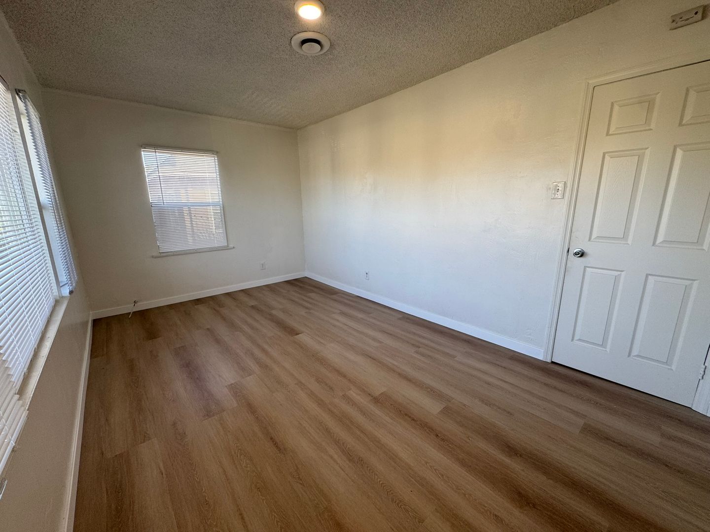 1244 E Broadway - Long Beach - California - 1 bed, 1 bath rental property
