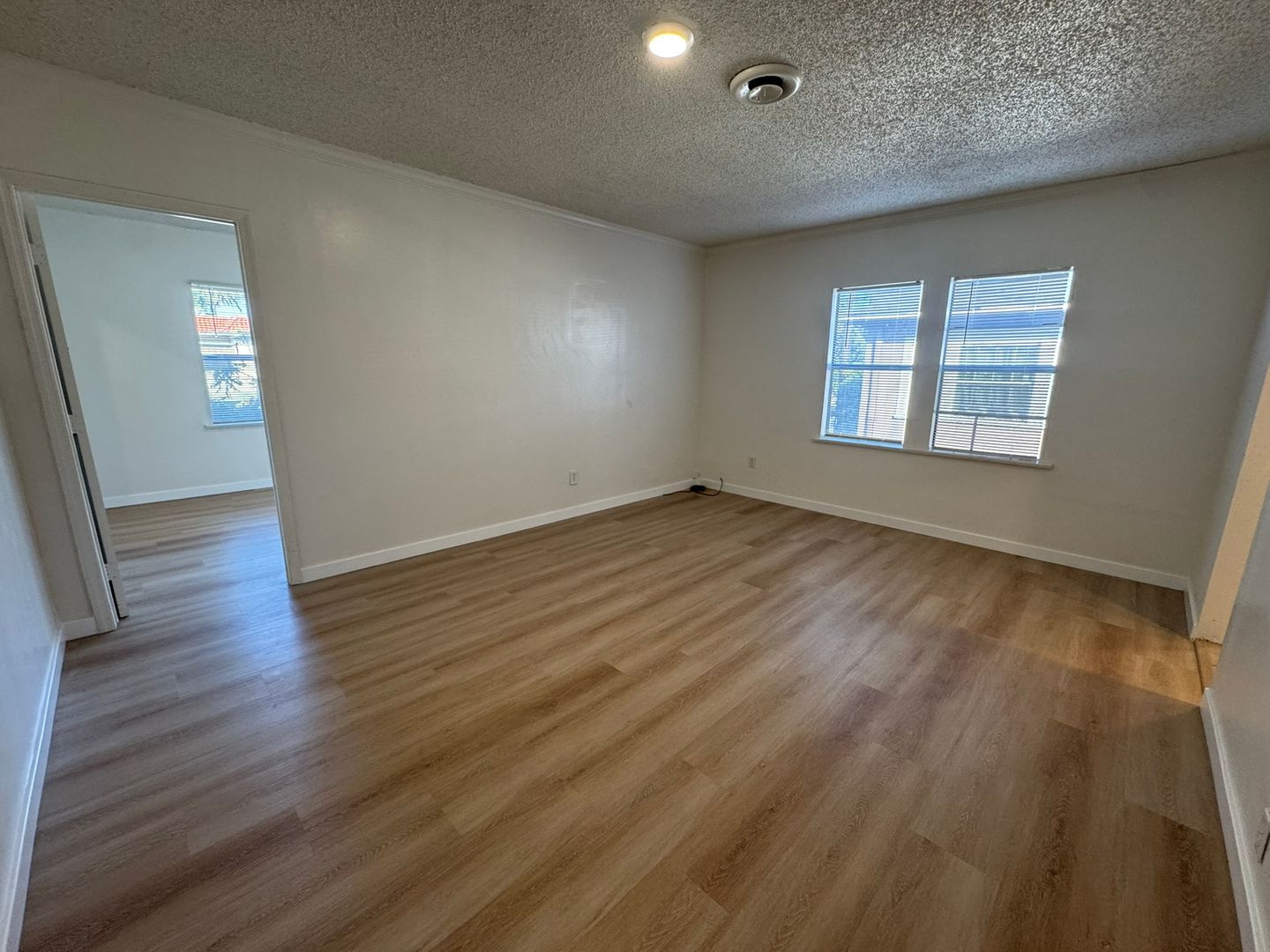 1244 E Broadway - Long Beach - California - 1 bed, 1 bath rental property