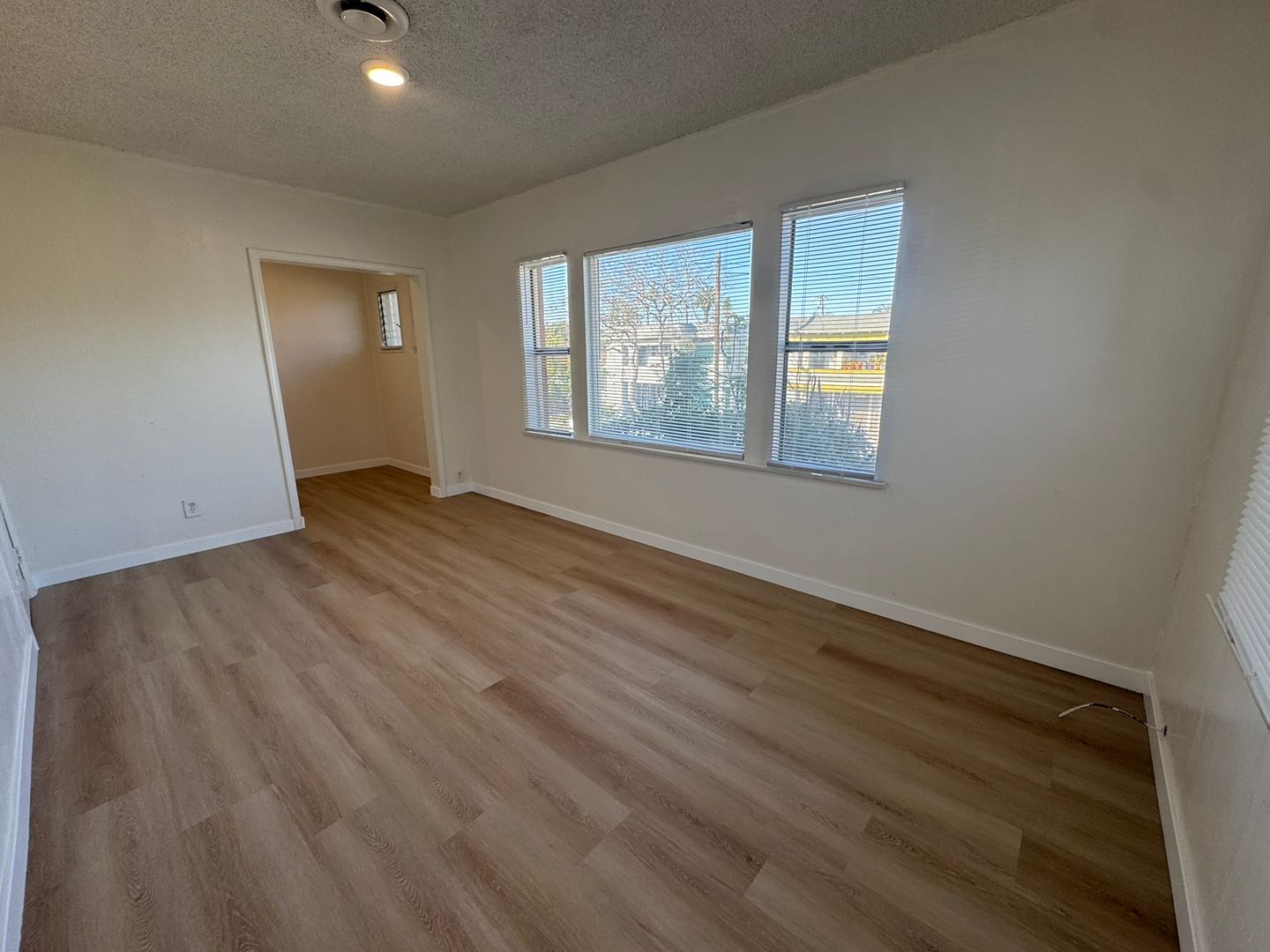 1244 E Broadway - Long Beach - California - 1 bed, 1 bath rental property