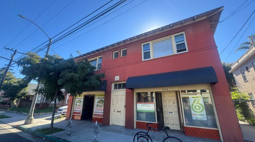 1244 E Broadway - Long Beach - California - 1 bed, 1 bath rental property