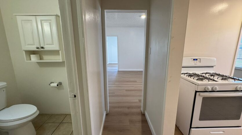 1244 E Broadway - Long Beach - California - 1 bed, 1 bath rental property