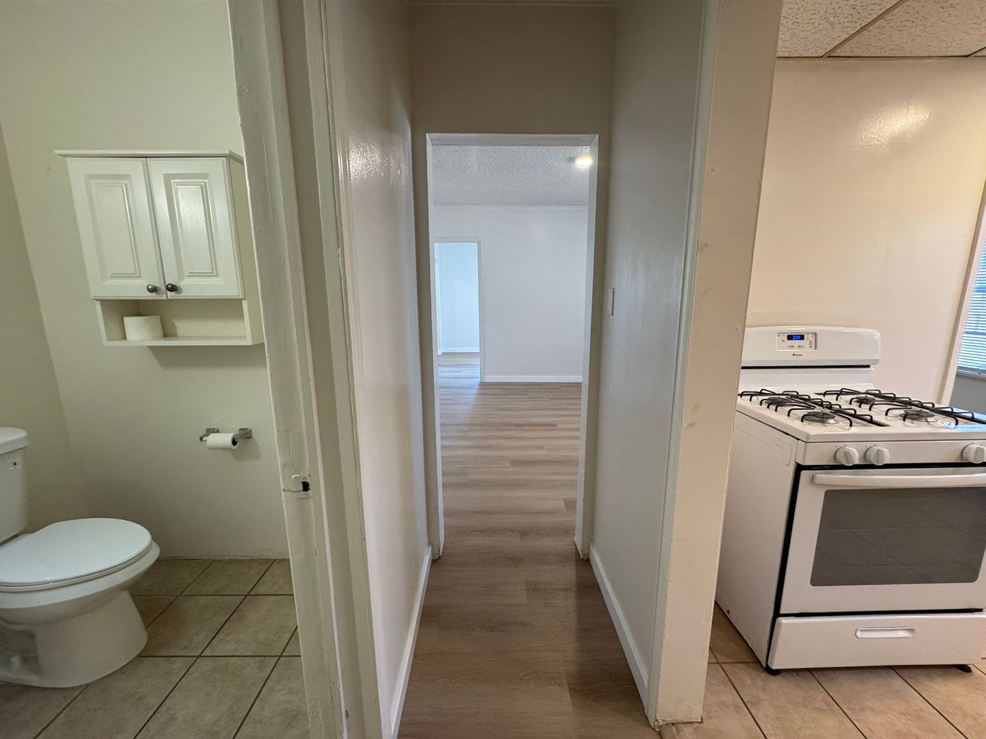 1244 E Broadway - Long Beach - California - 1 bed, 1 bath rental property