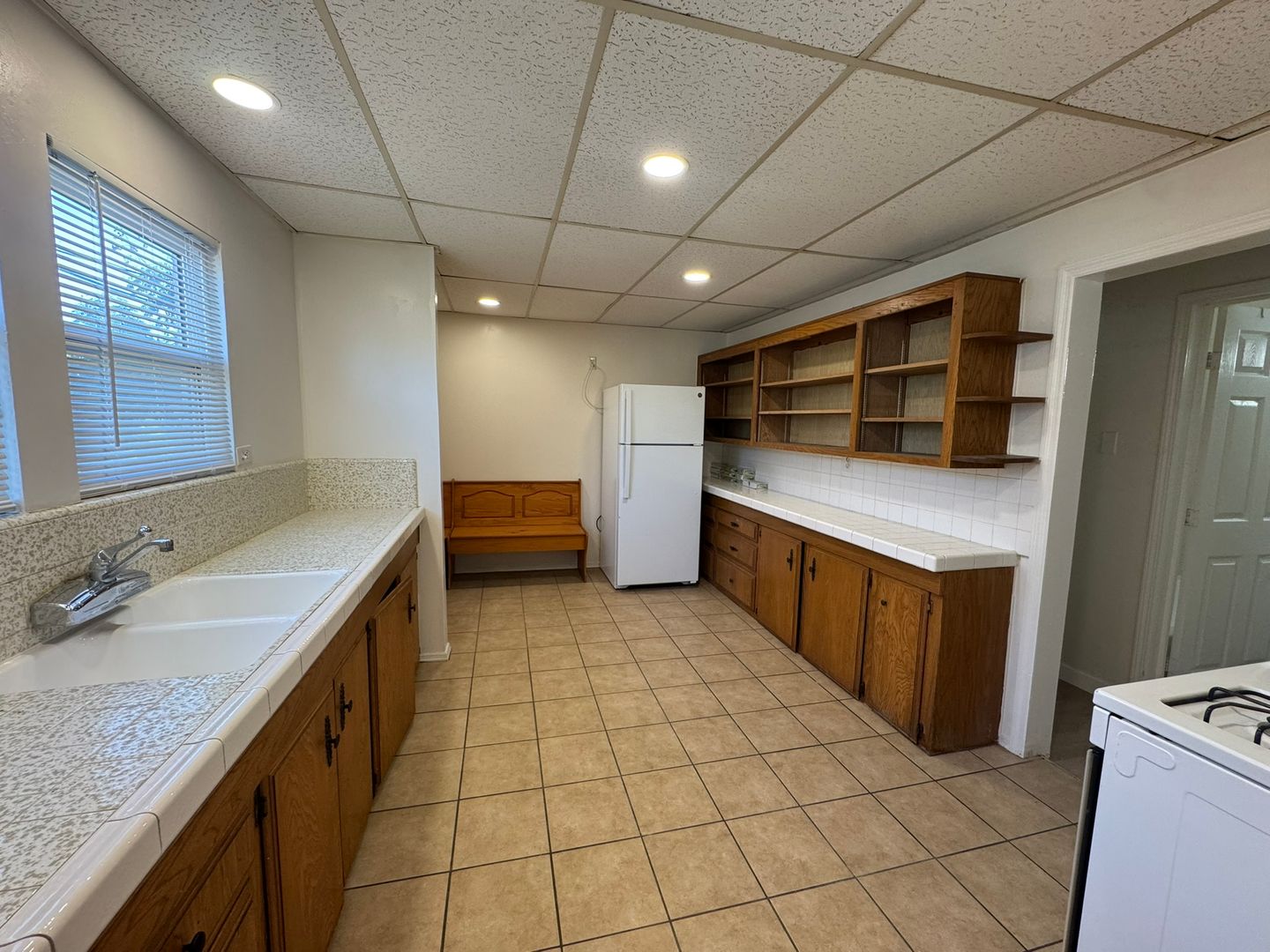 1244 E Broadway - Long Beach - California - 1 bed, 1 bath rental property