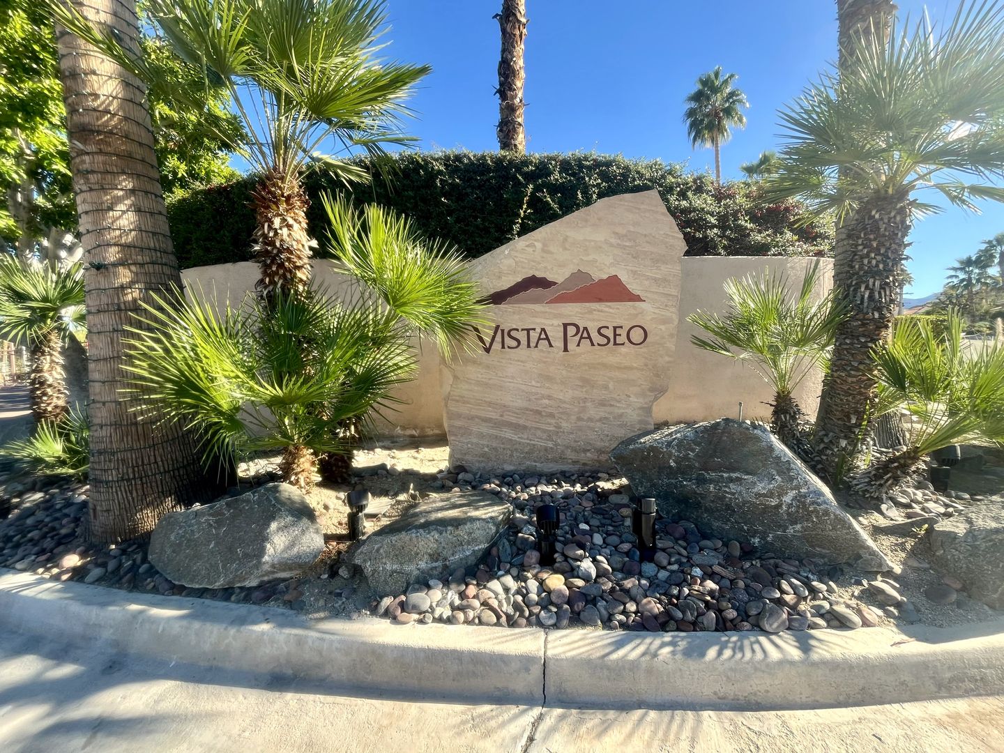 128 Vista Oro - Palm Desert - California - 3 bed, 3.5 bath rental property