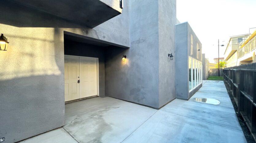 13227 Florwood Ave - Hawthorne - California - 4 bed, 4.5 bath rental property