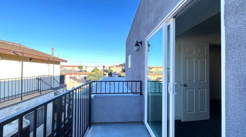 13227 Florwood Ave - Hawthorne - California - 4 bed, 4.5 bath rental property