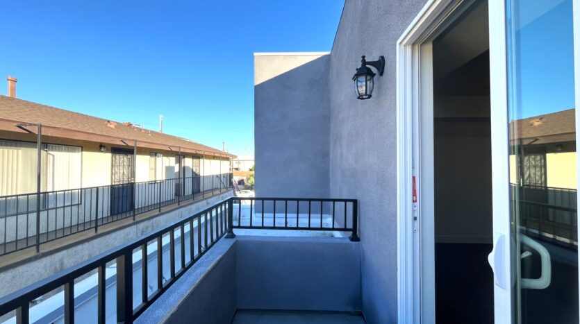 13227 Florwood Ave - Hawthorne - California - 4 bed, 4.5 bath rental property