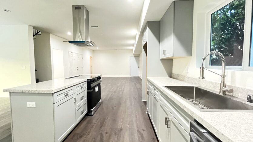 13227 Florwood Ave - Hawthorne - California - 4 bed, 4.5 bath rental property