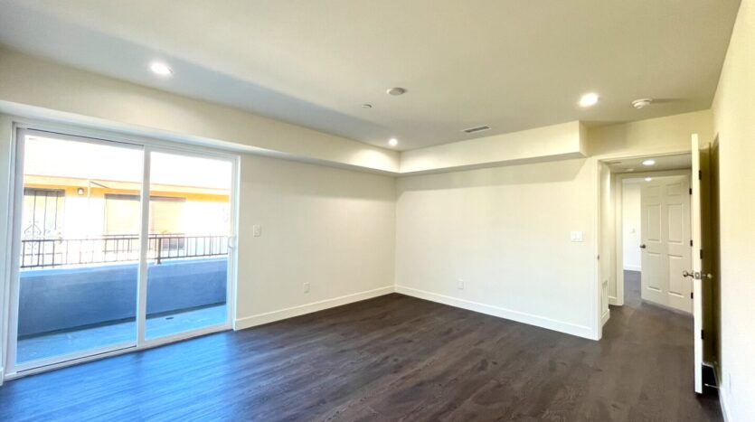 13227 Florwood Ave - Hawthorne - California - 4 bed, 4.5 bath rental property