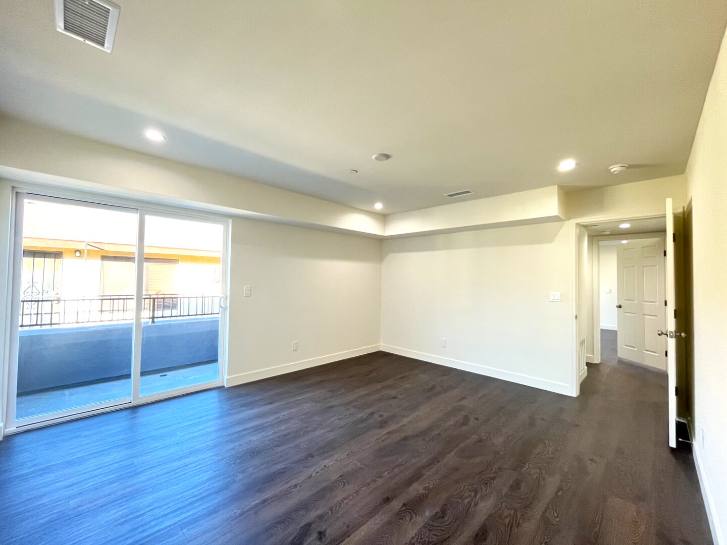 13227 Florwood Ave - Hawthorne - California - 4 bed, 4.5 bath rental property