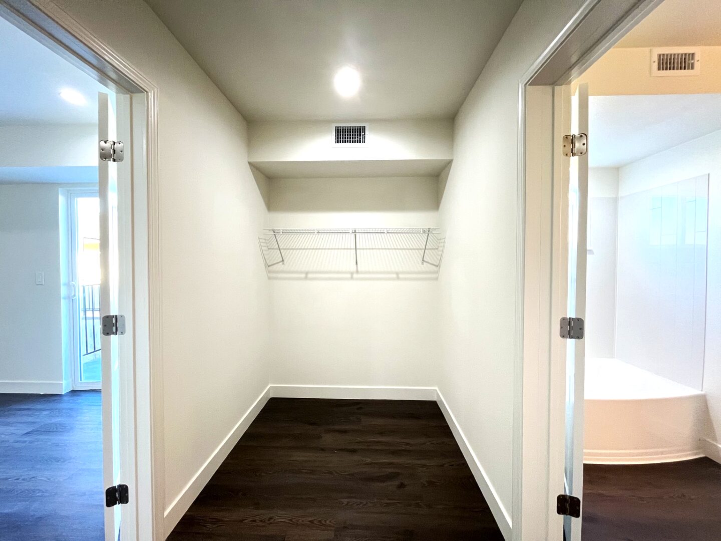 13227 Florwood Ave - Hawthorne - California - 4 bed, 4.5 bath rental property