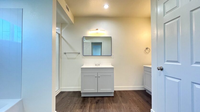 13227 Florwood Ave - Hawthorne - California - 4 bed, 4.5 bath rental property