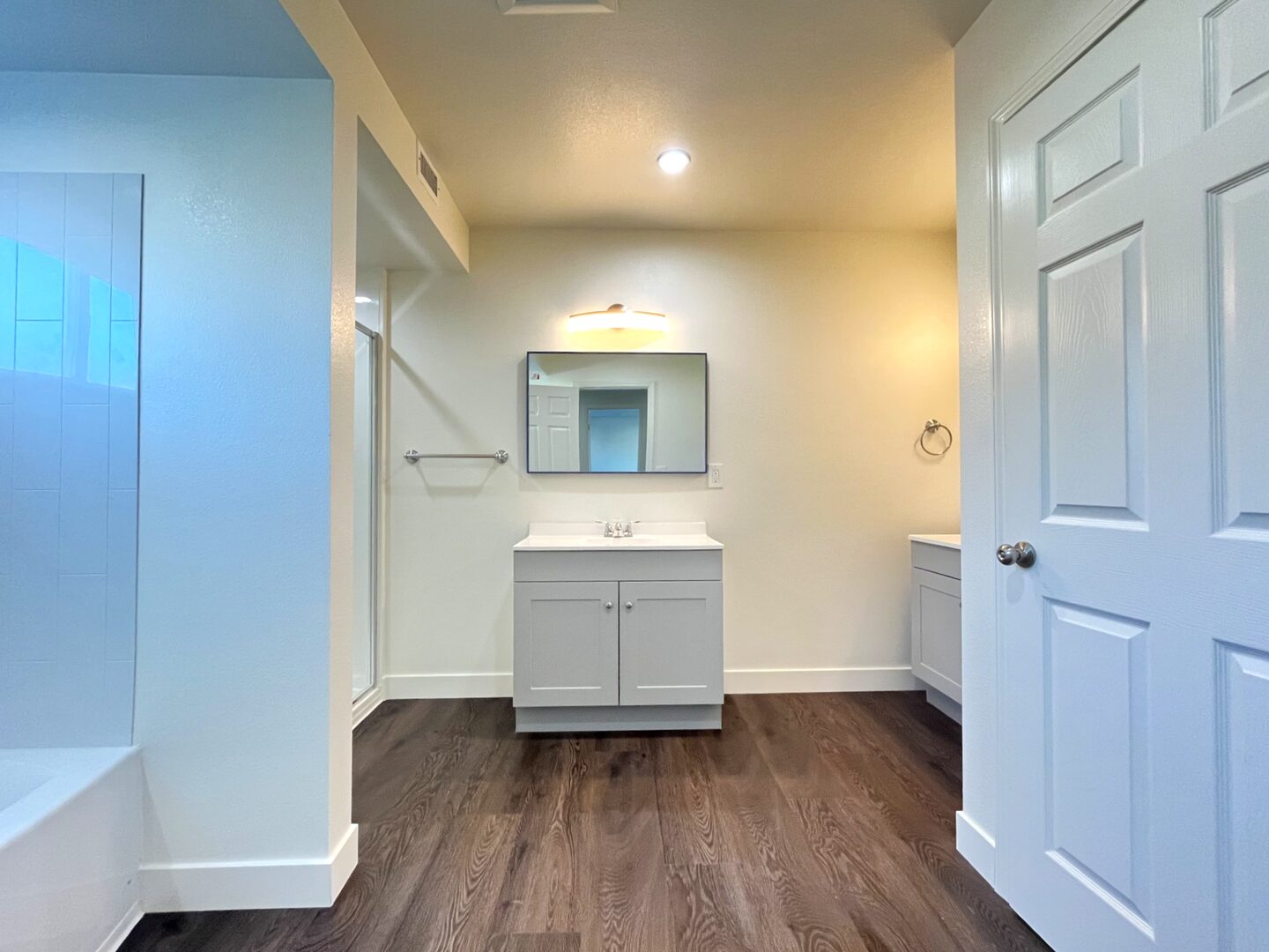 13227 Florwood Ave - Hawthorne - California - 4 bed, 4.5 bath rental property