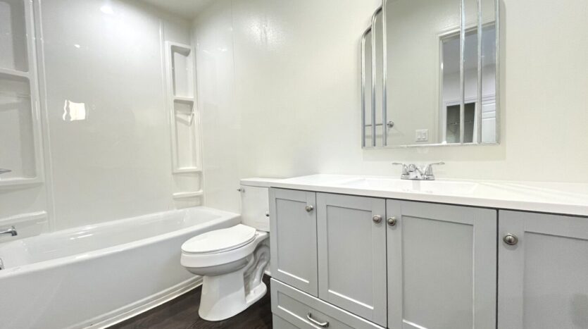 13227 Florwood Ave - Hawthorne - California - 4 bed, 4.5 bath rental property