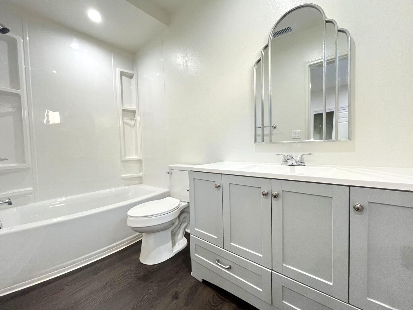 13227 Florwood Ave - Hawthorne - California - 4 bed, 4.5 bath rental property