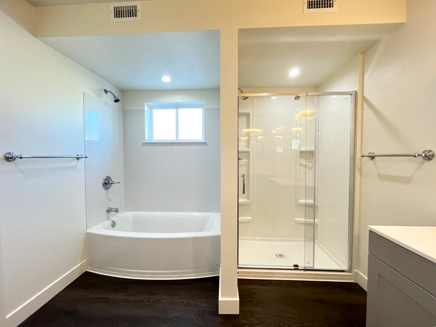 13227 Florwood Ave - Hawthorne - California - 4 bed, 4.5 bath rental property