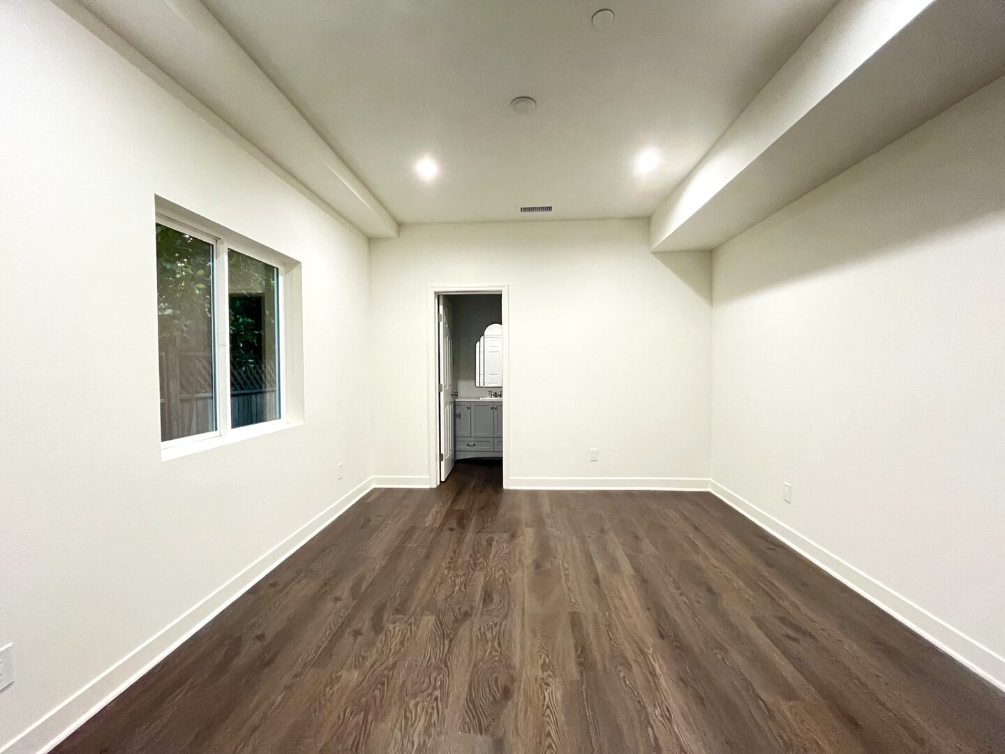13227 Florwood Ave - Hawthorne - California - 4 bed, 4.5 bath rental property