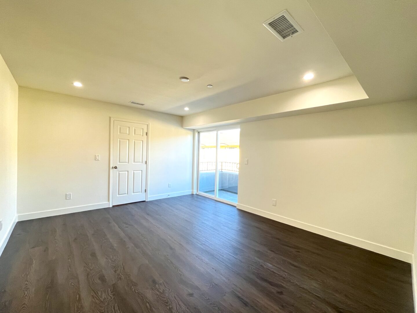 13227 Florwood Ave - Hawthorne - California - 4 bed, 4.5 bath rental property