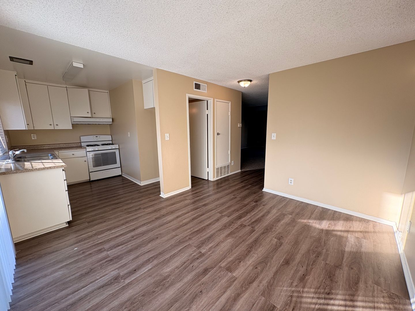 1330 E Foothill Blvd. - 53 - Glendora - California - 3 bed, 2.5 bath rental property