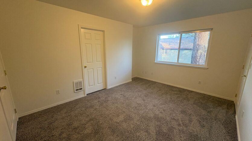 14 SE McKinley Ave - 2 - Bend - Oregon - 3 bed, 2.5 bath rental property