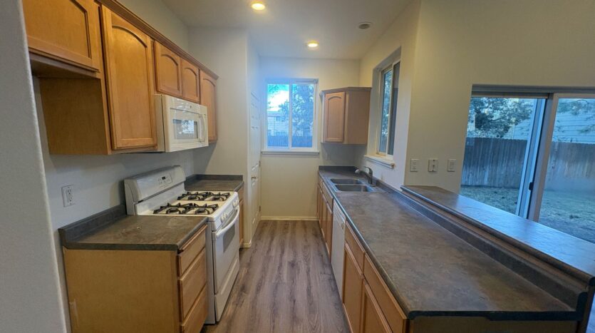 14 SE McKinley Ave - 2 - Bend - Oregon - 3 bed, 2.5 bath rental property