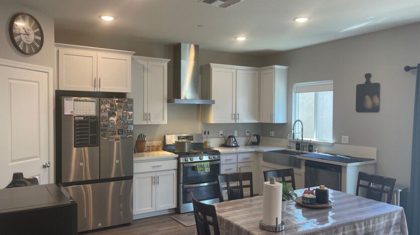 1424 Willowedge Way - Stockton - California - 4 bed, 3 bath rental property