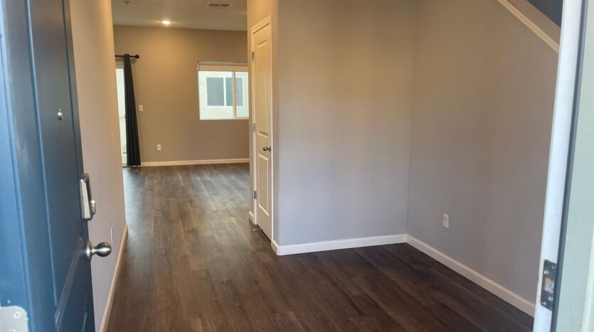 1424 Willowedge Way - Stockton - California - 4 bed, 3 bath rental property