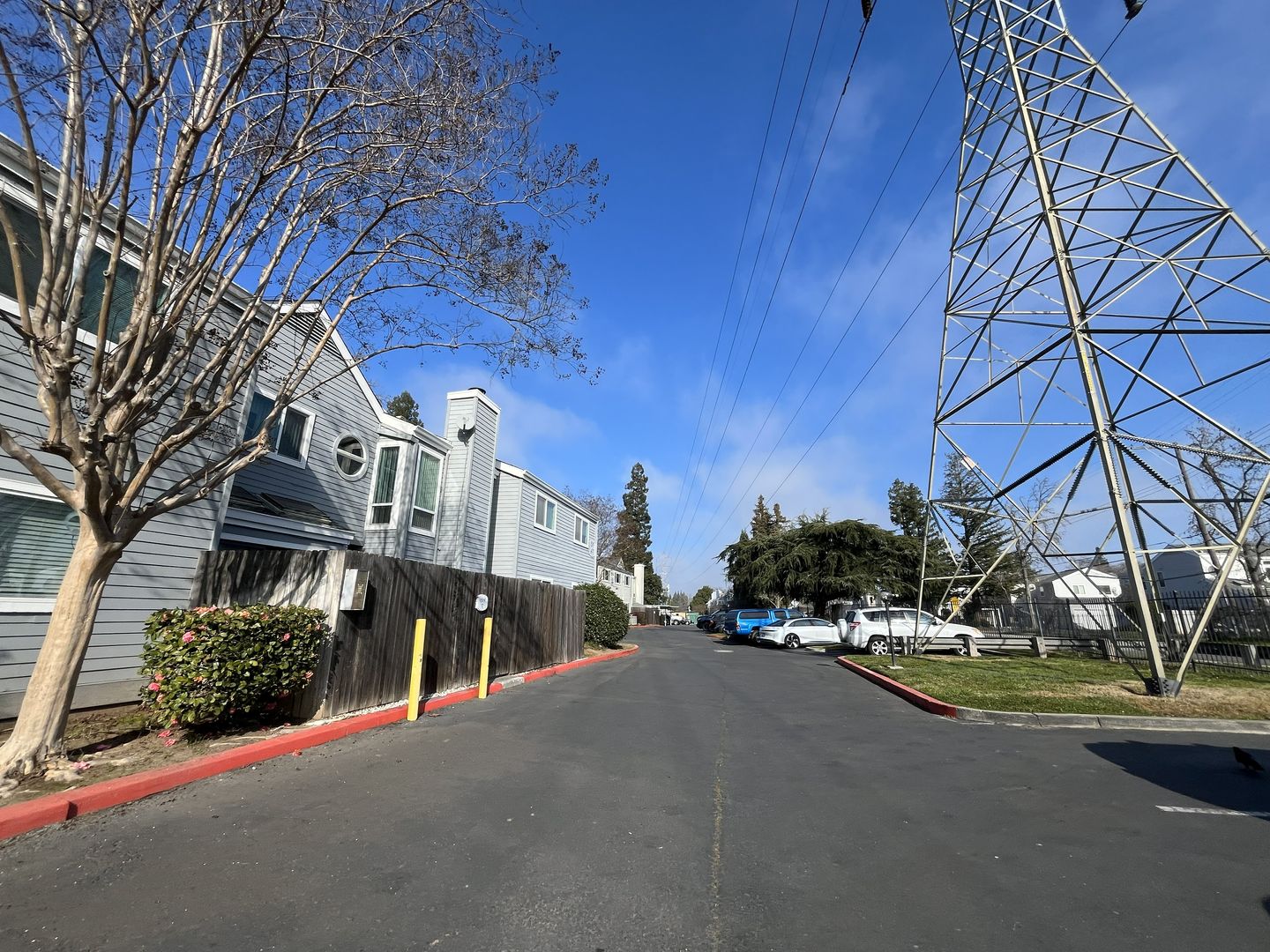 1523 Hood Rd Unit C - Sacramento - California - 2 bed, 2 bath rental property