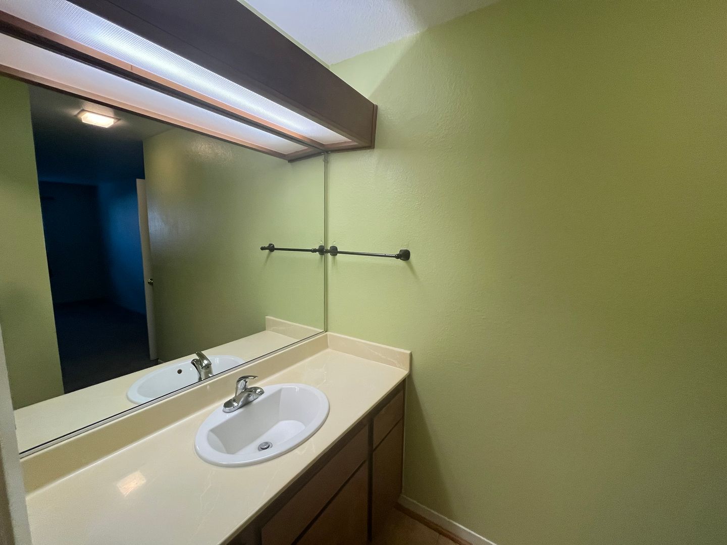 1523 Hood Rd Unit C - Sacramento - California - 2 bed, 2 bath rental property