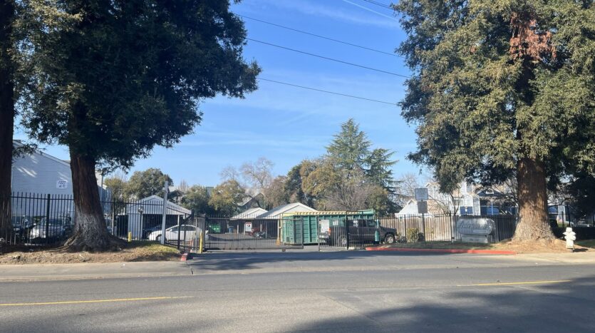 1523 Hood Rd Unit C - Sacramento - California - 2 bed, 2 bath rental property