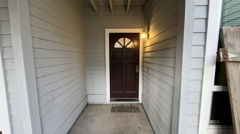 1523 Hood Rd Unit C - Sacramento - California - 2 bed, 2 bath rental property