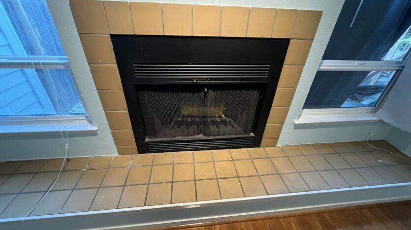 1523 Hood Rd Unit C - Sacramento - California - 2 bed, 2 bath rental property