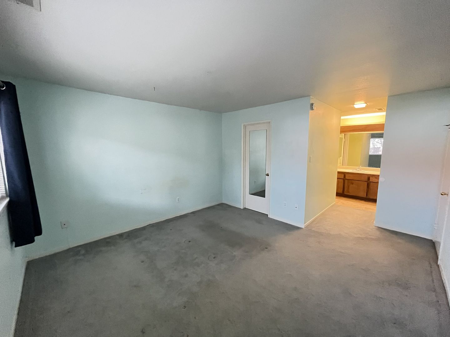 1523 Hood Rd Unit C - Sacramento - California - 2 bed, 2 bath rental property