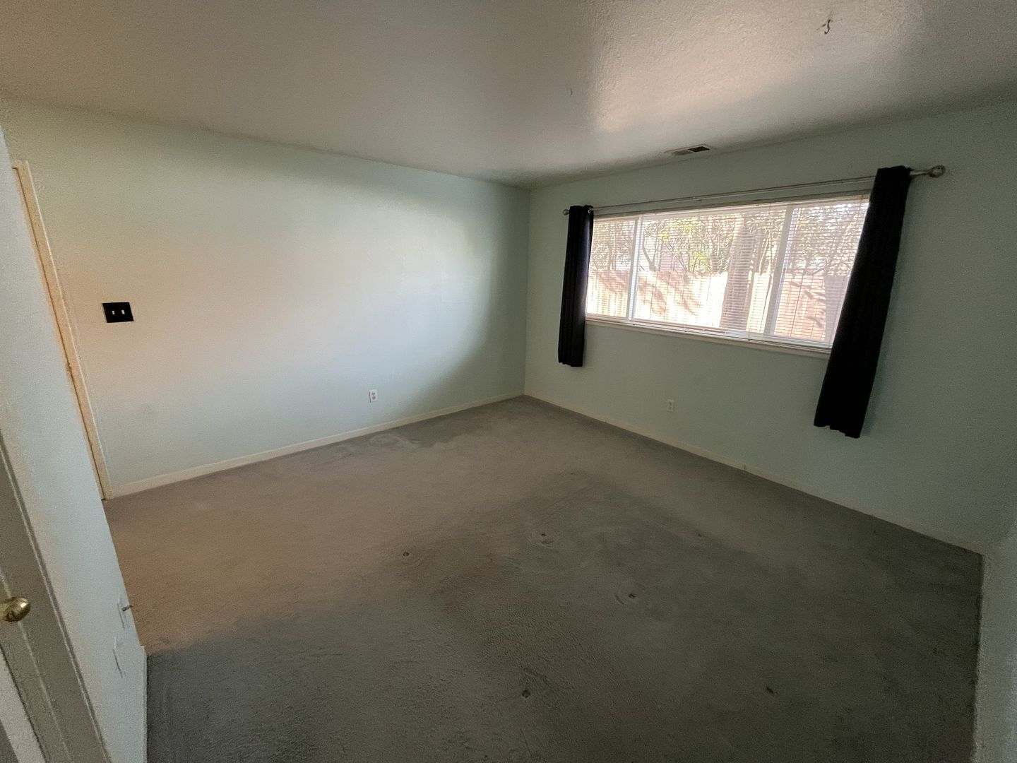 1523 Hood Rd Unit C - Sacramento - California - 2 bed, 2 bath rental property