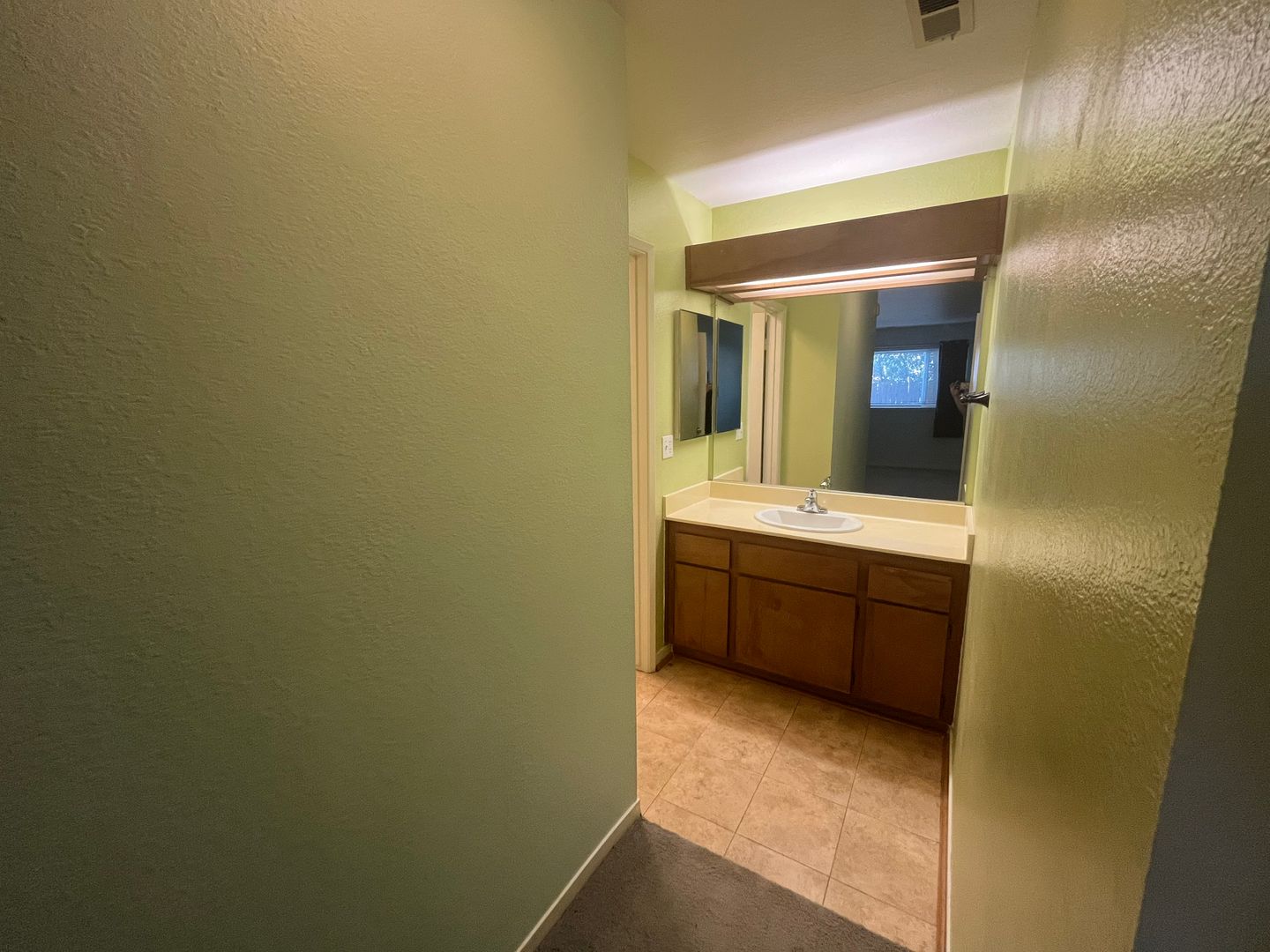 1523 Hood Rd Unit C - Sacramento - California - 2 bed, 2 bath rental property