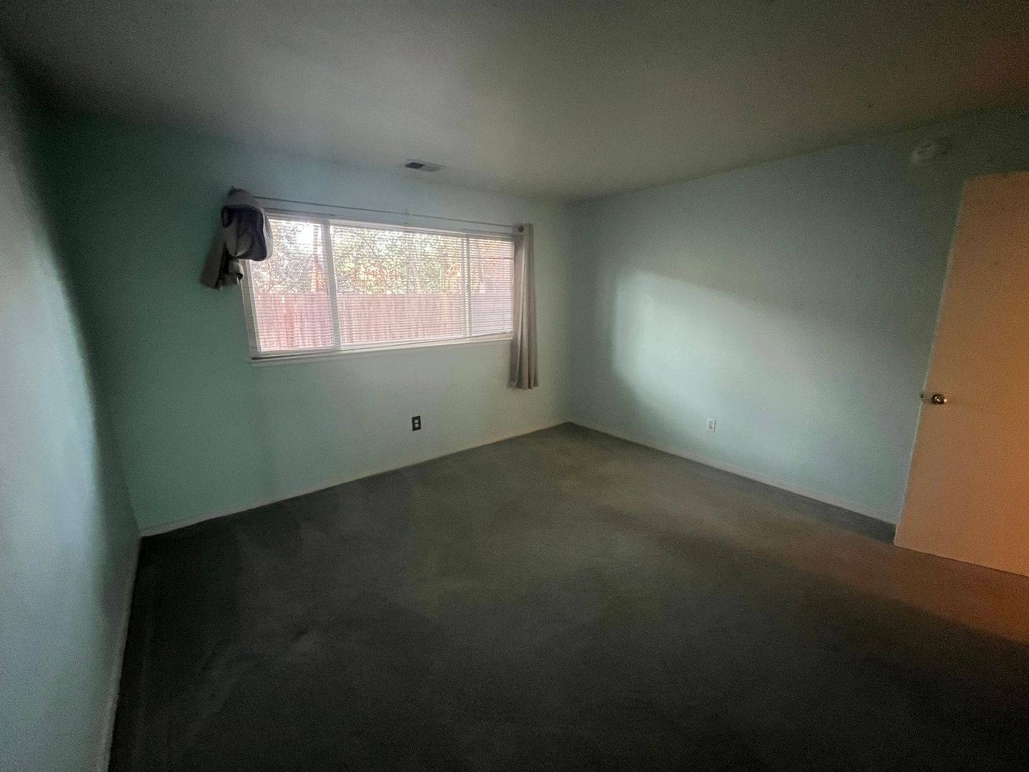 1523 Hood Rd Unit C - Sacramento - California - 2 bed, 2 bath rental property
