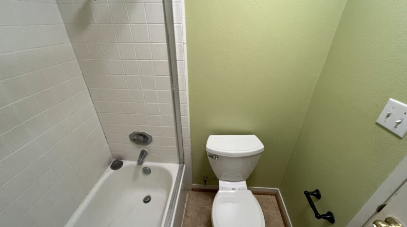 1523 Hood Rd Unit C - Sacramento - California - 2 bed, 2 bath rental property