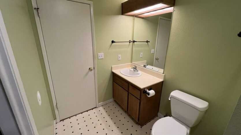 1523 Hood Rd Unit C - Sacramento - California - 2 bed, 2 bath rental property