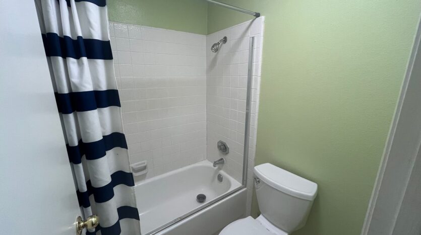 1523 Hood Rd Unit C - Sacramento - California - 2 bed, 2 bath rental property