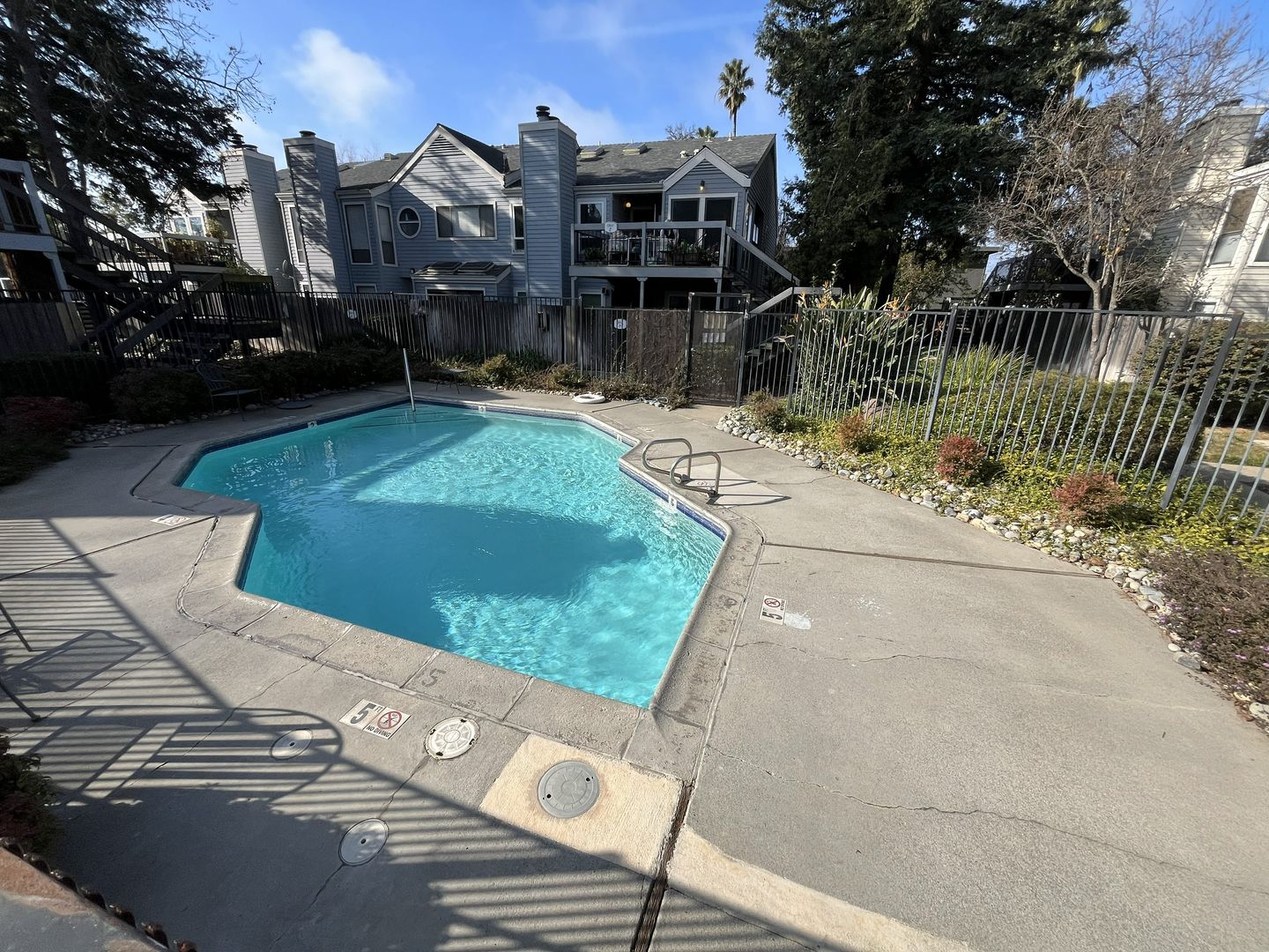 1523 Hood Rd Unit C - Sacramento - California - 2 bed, 2 bath rental property